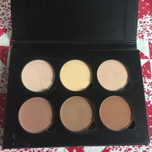 Anastasia Beverly Hills powder contour kit